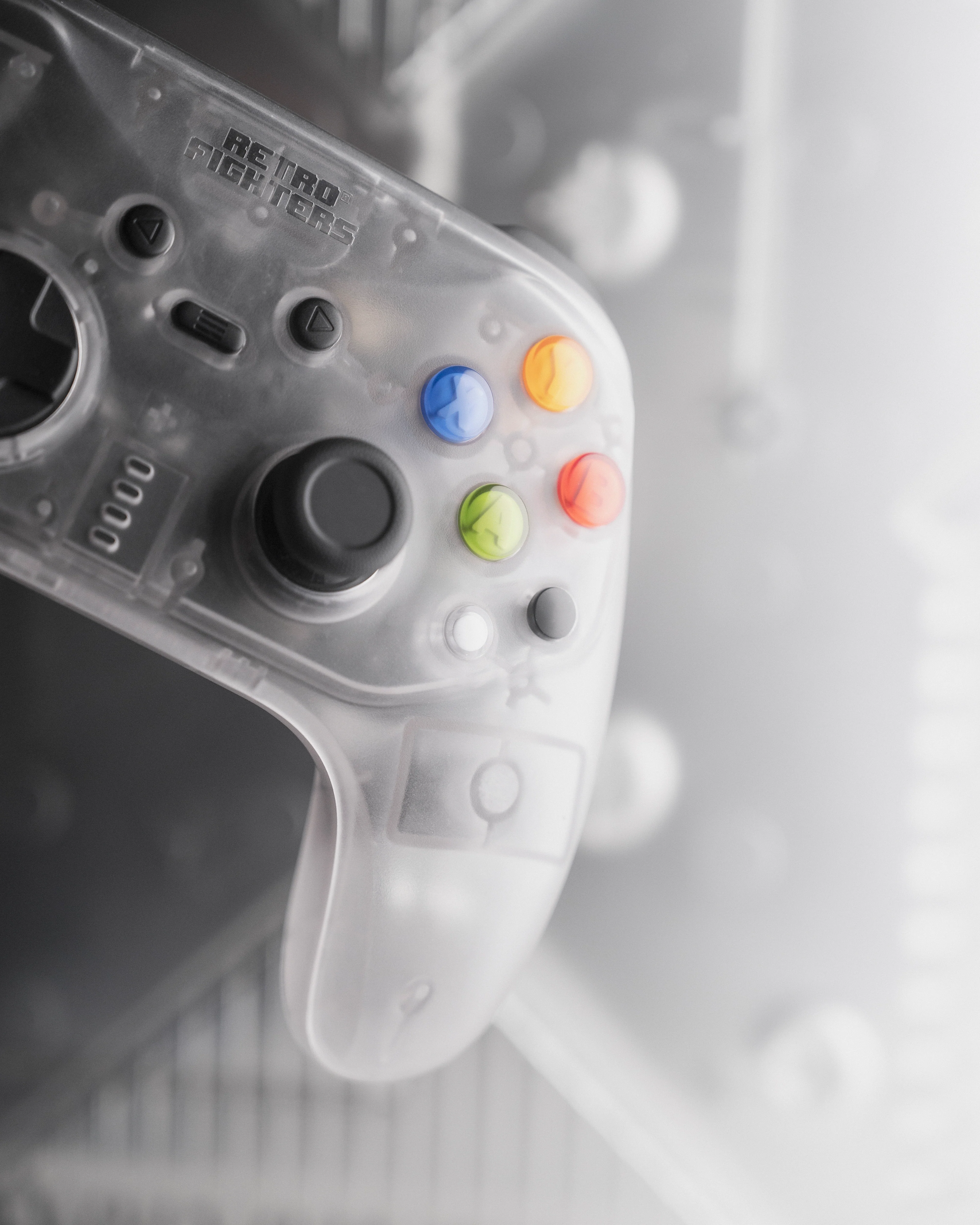 Retro Fighters Hunter Wireless Controller for Original XBOX, Switch & PC [Crystal] - Xbox - Image 3