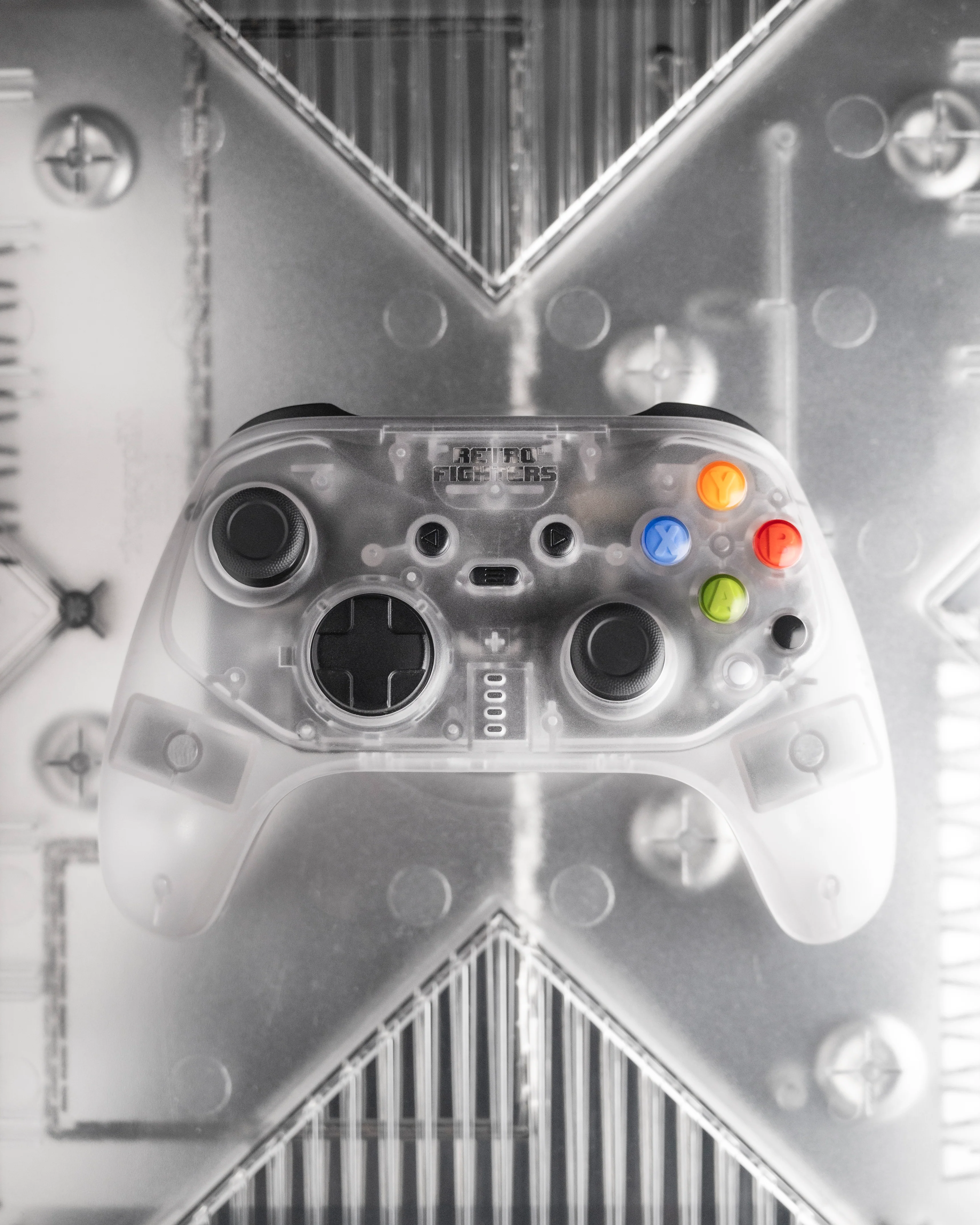 Retro Fighters Hunter Wireless Controller for Original XBOX, Switch & PC [Crystal] - Xbox - Image 4